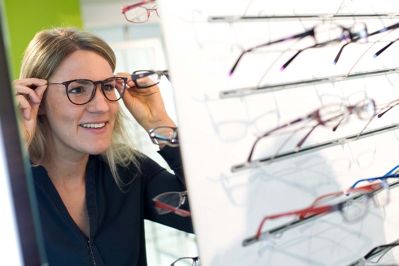 Individuelle Brillen Fassungsberatung bei Optik Schuhkraft in Dortmund